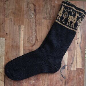 Reversible Thick Alpaca Socks – Black with Tan Alpaca Motif – Unisex – Perfect f